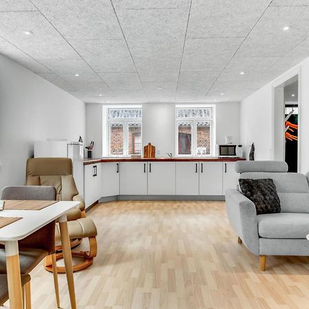 Pet Friendly Home In Hojer With Kitchen Экстерьер фото